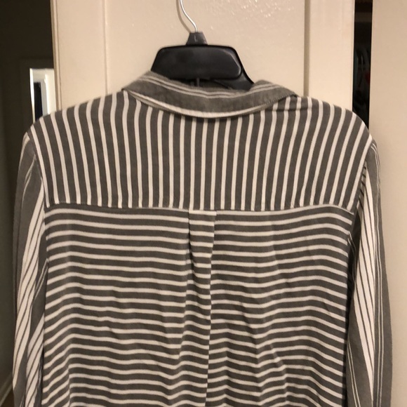 Button down shirt - Picture 4 of 4